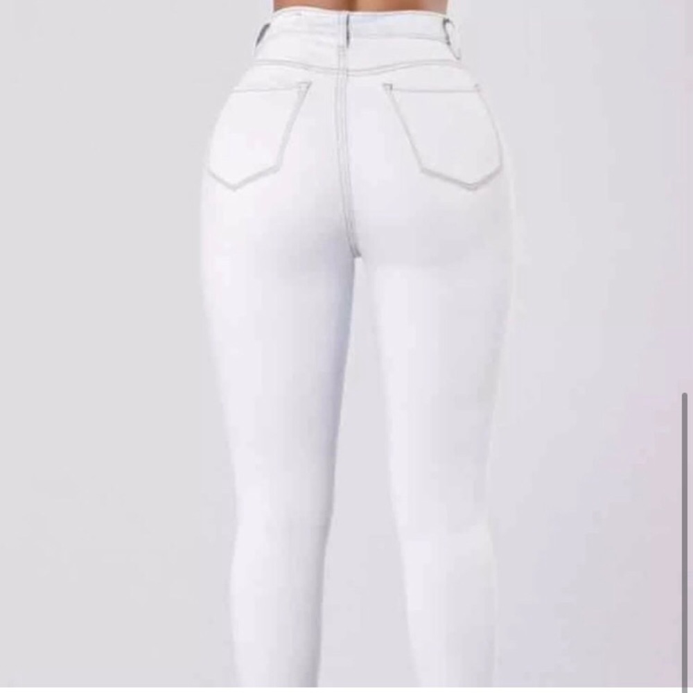 Fashion Nova Jeans 🔥 - Picture 2 of 2